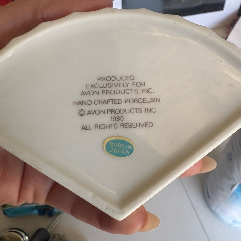 VTG Avon Porcelain Floral Butterfly Asian Fan Trinket Box Made in Japan 1980 - Picture 6 of 6